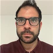 Ingeniero mecánico con conocimientos en matemáticas, física, química, cálculo, algebra y dibujo técnico.